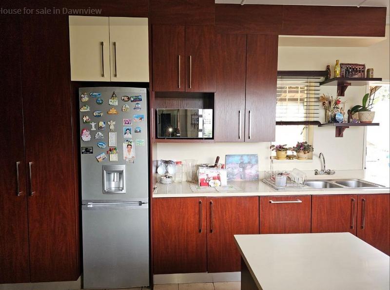 To Let 4 Bedroom Property for Rent in Dawnview Gauteng