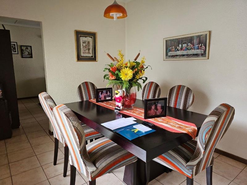 To Let 4 Bedroom Property for Rent in Dawnview Gauteng