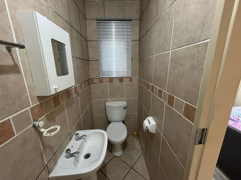 To Let 2 Bedroom Property for Rent in North Riding Gauteng