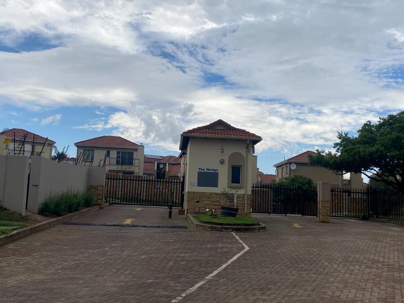 To Let 3 Bedroom Property for Rent in North Riding Gauteng