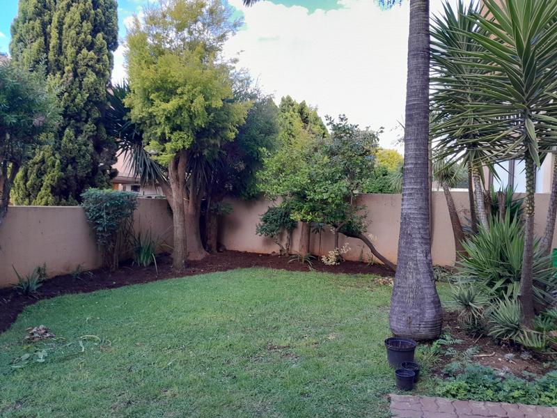 2 Bedroom Property for Sale in Bedford Gardens Gauteng