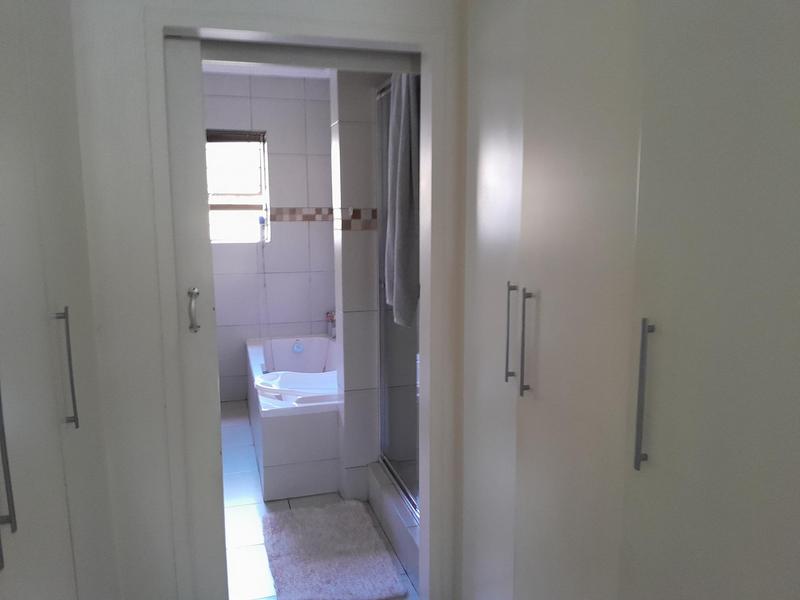 2 Bedroom Property for Sale in Bedford Gardens Gauteng