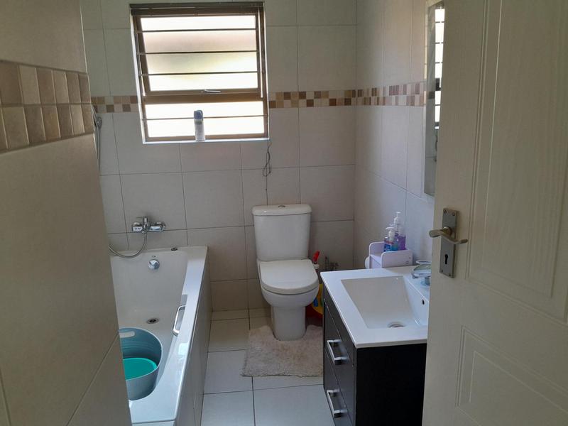 2 Bedroom Property for Sale in Bedford Gardens Gauteng