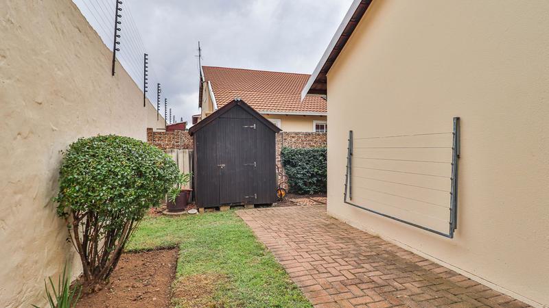 2 Bedroom Property for Sale in Eden Glen Gauteng