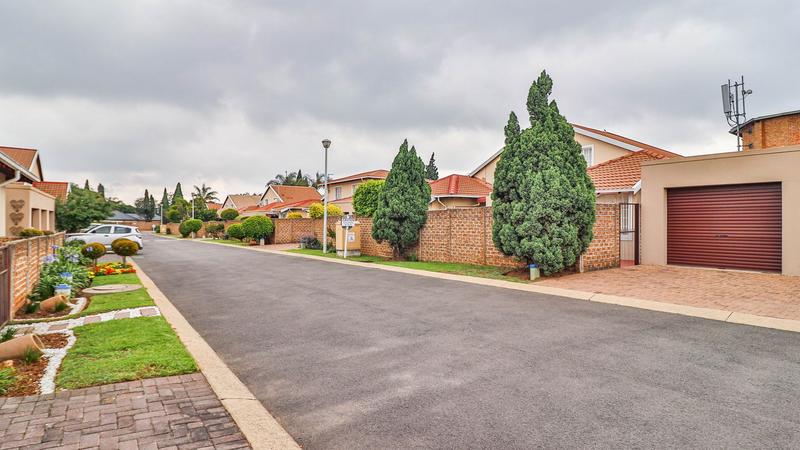 2 Bedroom Property for Sale in Eden Glen Gauteng