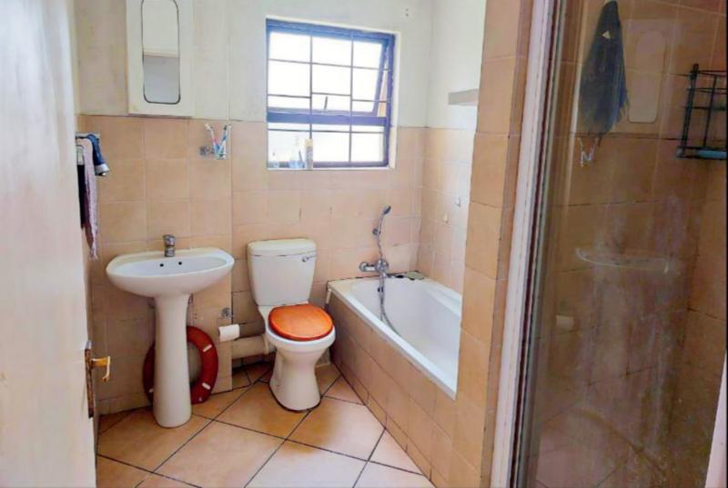 2 Bedroom Property for Sale in Jansenpark Gauteng