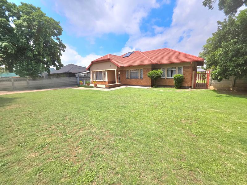 4 Bedroom Property for Sale in Parkdene Gauteng