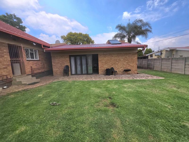 4 Bedroom Property for Sale in Parkdene Gauteng