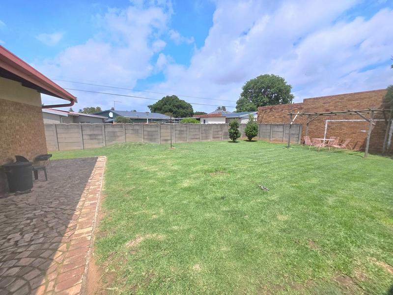 4 Bedroom Property for Sale in Parkdene Gauteng