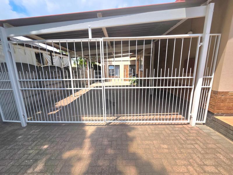 4 Bedroom Property for Sale in Parkdene Gauteng