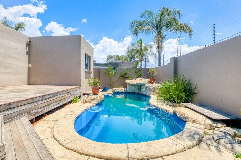 To Let 3 Bedroom Property for Rent in Beverley Gauteng