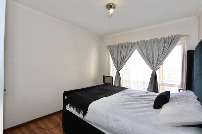 To Let 1 Bedroom Property for Rent in Lonehill Gauteng