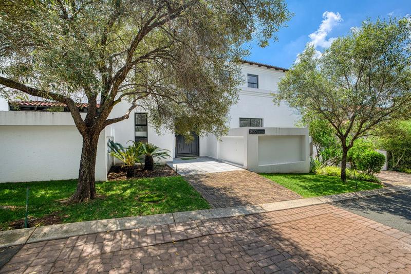 5 Bedroom Property for Sale in Dainfern Golf Estate Gauteng