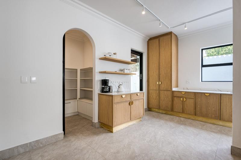 5 Bedroom Property for Sale in Dainfern Golf Estate Gauteng