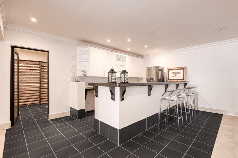 5 Bedroom Property for Sale in Dainfern Golf Estate Gauteng