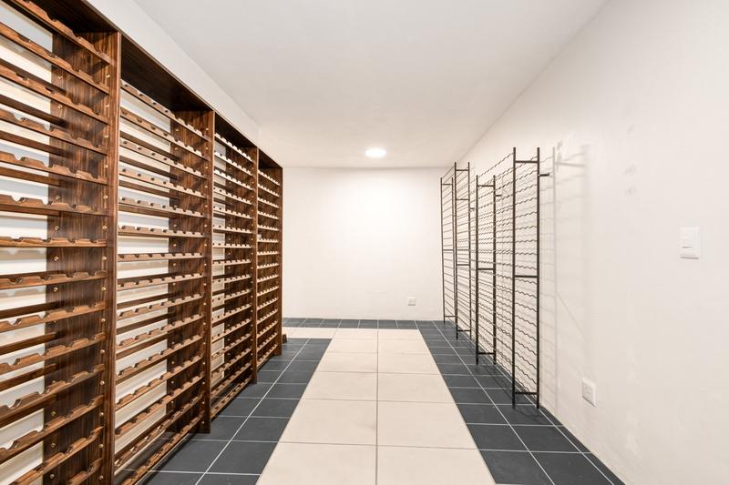 5 Bedroom Property for Sale in Dainfern Golf Estate Gauteng