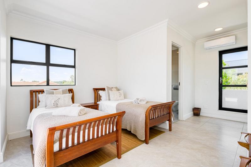 5 Bedroom Property for Sale in Dainfern Golf Estate Gauteng