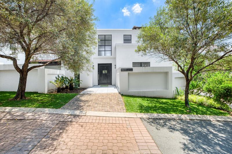 5 Bedroom Property for Sale in Dainfern Golf Estate Gauteng