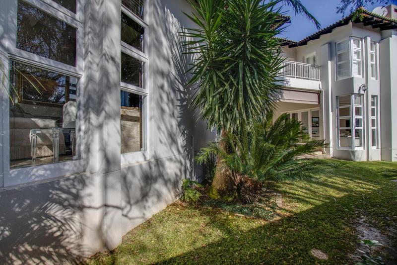 5 Bedroom Property for Sale in Dainfern Valley Gauteng