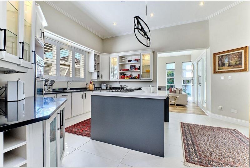 5 Bedroom Property for Sale in Dainfern Valley Gauteng