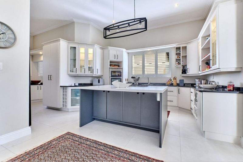 5 Bedroom Property for Sale in Dainfern Valley Gauteng