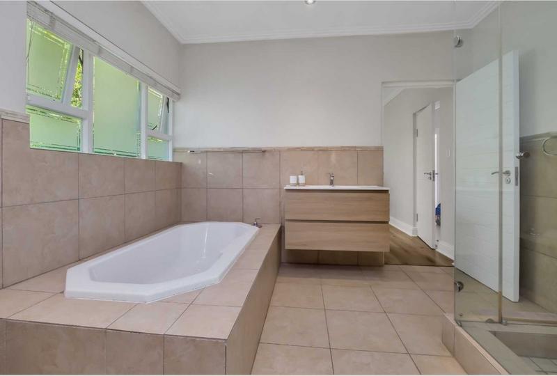 5 Bedroom Property for Sale in Dainfern Valley Gauteng