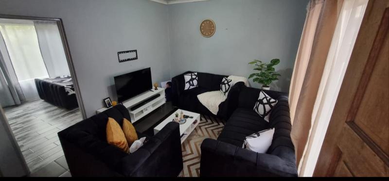 1 Bedroom Property for Sale in Hennopspark Gauteng