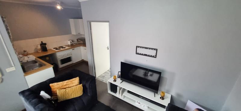 1 Bedroom Property for Sale in Hennopspark Gauteng