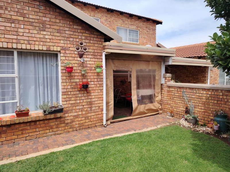 To Let 3 Bedroom Property for Rent in Allens Nek Gauteng