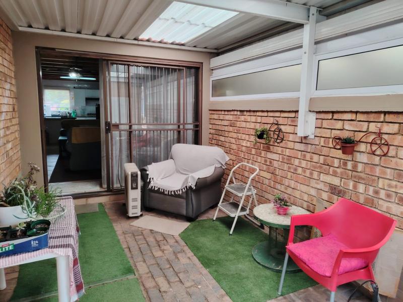 To Let 3 Bedroom Property for Rent in Allens Nek Gauteng