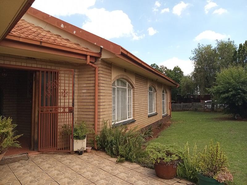 4 Bedroom Property for Sale in Greenhills Gauteng