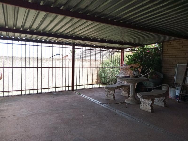 4 Bedroom Property for Sale in Greenhills Gauteng