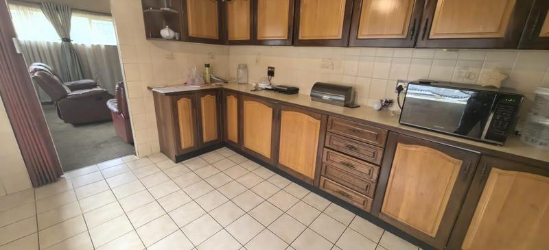 4 Bedroom Property for Sale in Witpoortjie Gauteng