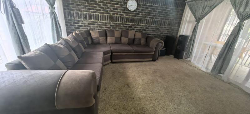 4 Bedroom Property for Sale in Witpoortjie Gauteng