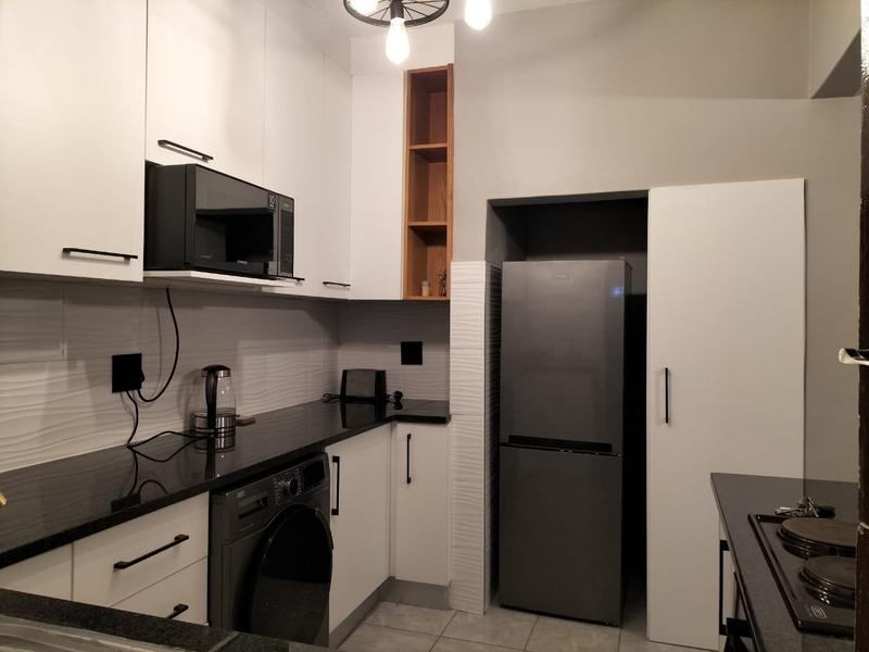 To Let 2 Bedroom Property for Rent in Rhodesfield Gauteng