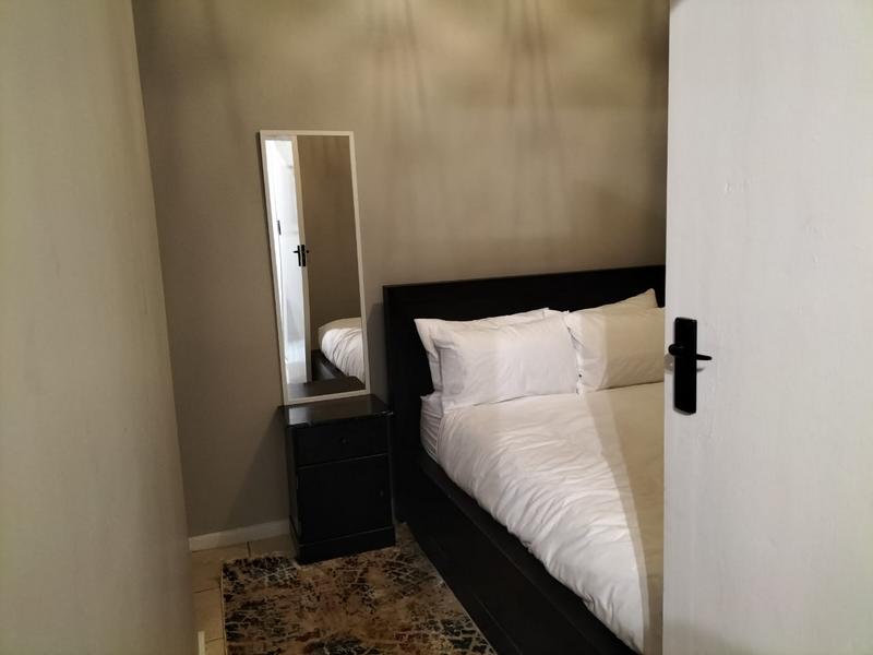 To Let 2 Bedroom Property for Rent in Rhodesfield Gauteng