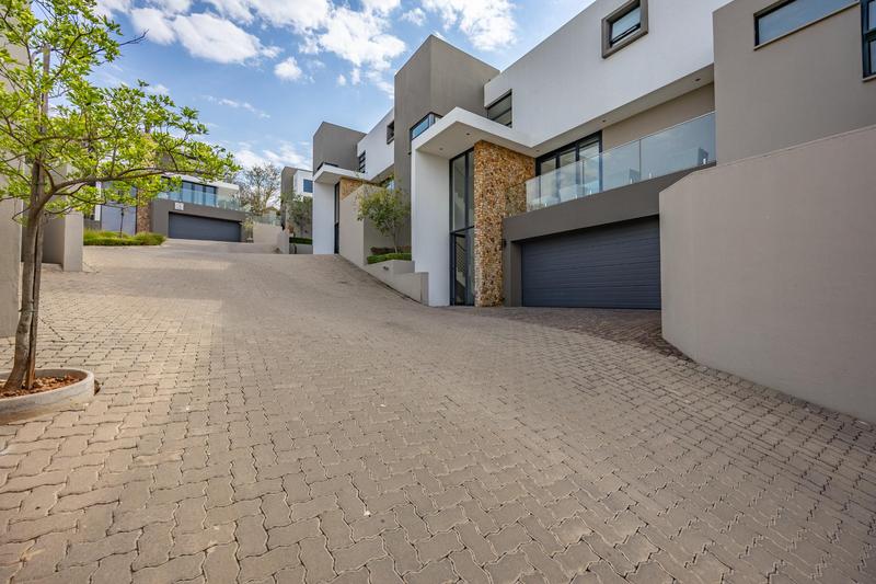 3 Bedroom Property for Sale in Waterkloof Ridge Gauteng