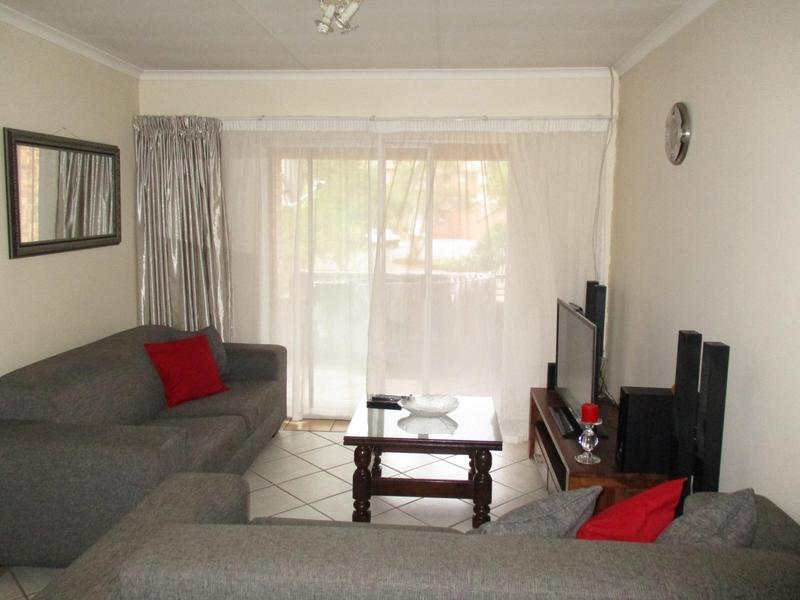 To Let 2 Bedroom Property for Rent in Die Hoewes Gauteng