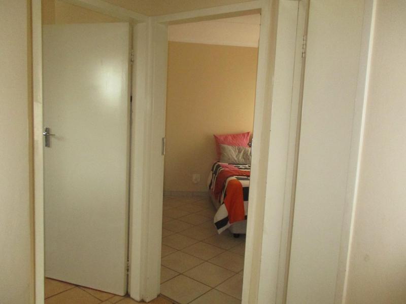 To Let 2 Bedroom Property for Rent in Die Hoewes Gauteng