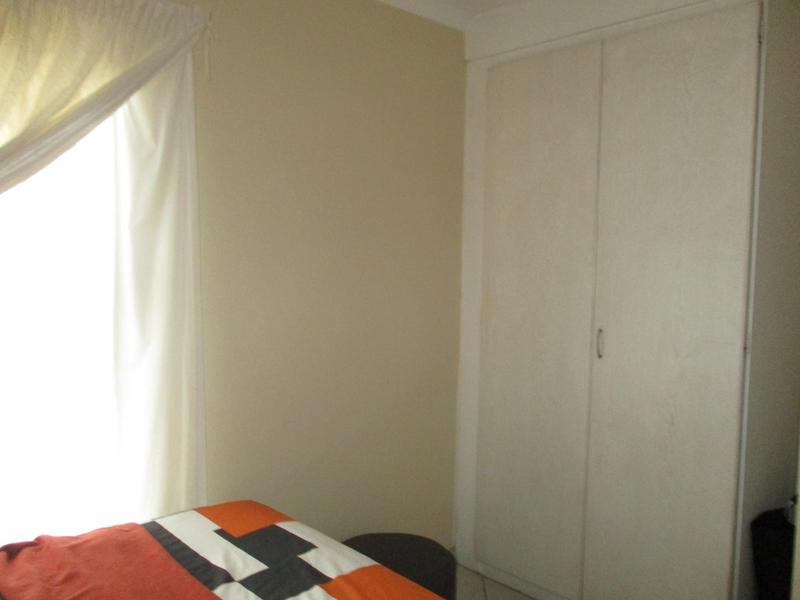 To Let 2 Bedroom Property for Rent in Die Hoewes Gauteng