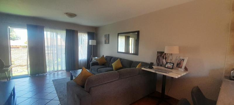 2 Bedroom Property for Sale in Thatchfield Gauteng
