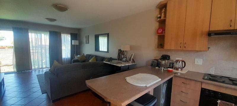 2 Bedroom Property for Sale in Thatchfield Gauteng