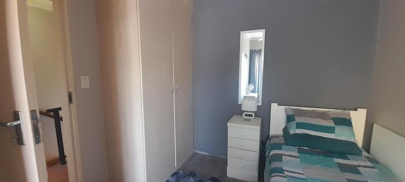 2 Bedroom Property for Sale in Thatchfield Gauteng
