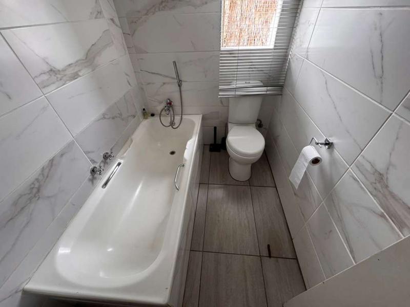 3 Bedroom Property for Sale in Verwoerdpark Gauteng