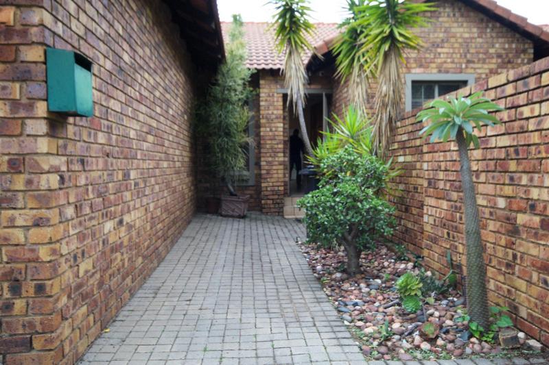 3 Bedroom Property for Sale in Thatchfield Gauteng
