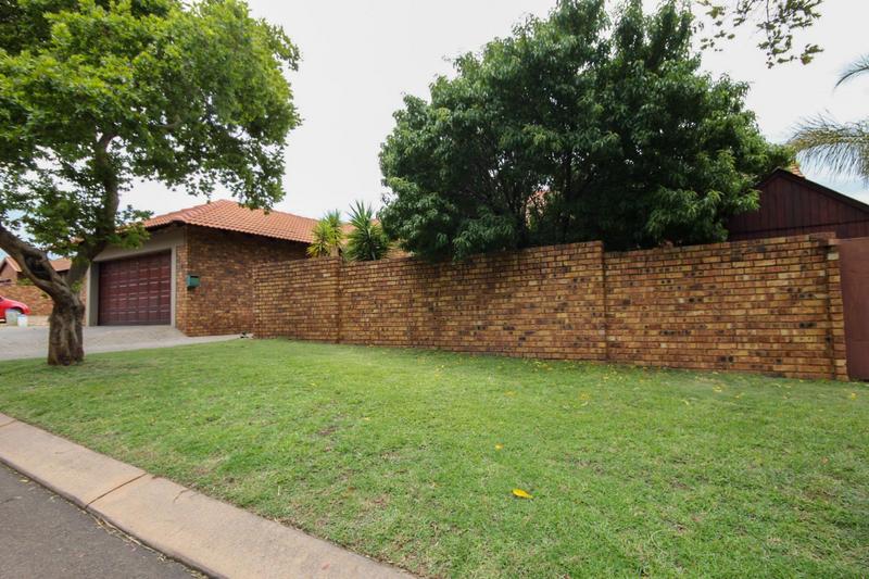3 Bedroom Property for Sale in Thatchfield Gauteng