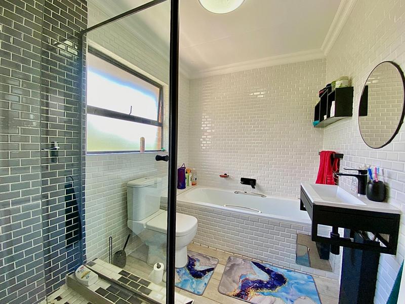 3 Bedroom Property for Sale in Allens Nek Gauteng