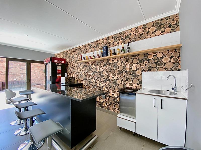 3 Bedroom Property for Sale in Allens Nek Gauteng