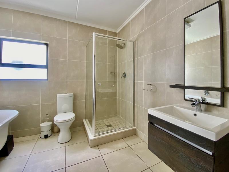 2 Bedroom Property for Sale in Petervale Gauteng