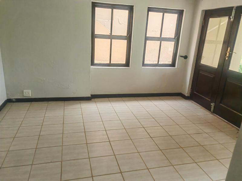 5 Bedroom Property for Sale in Kyalami Estates Gauteng